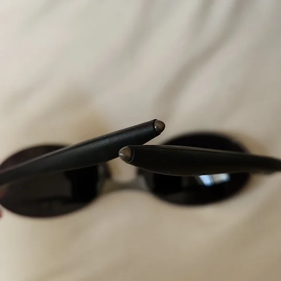 OAKLEY E Wire Sunglasses With Bag - Picture 8 of 12